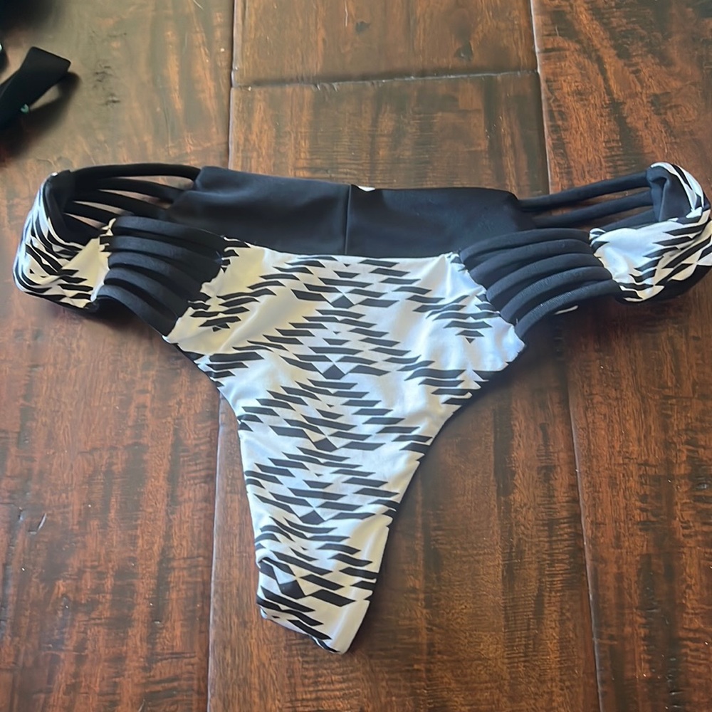 reversible bikini bottoms